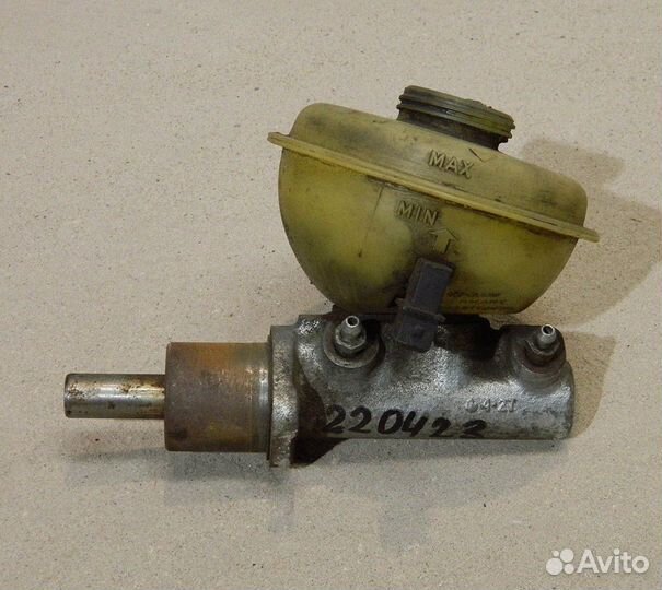 Цилиндр тормозной главный Audi 80 B3