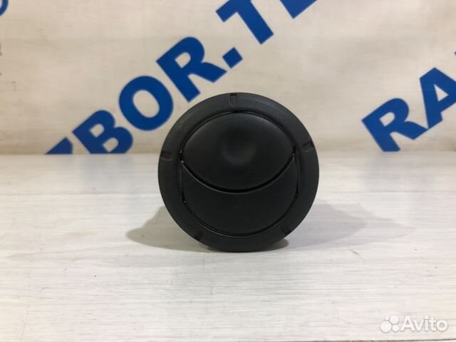 Дефлектор левый renault sandero 1 1.6 мт