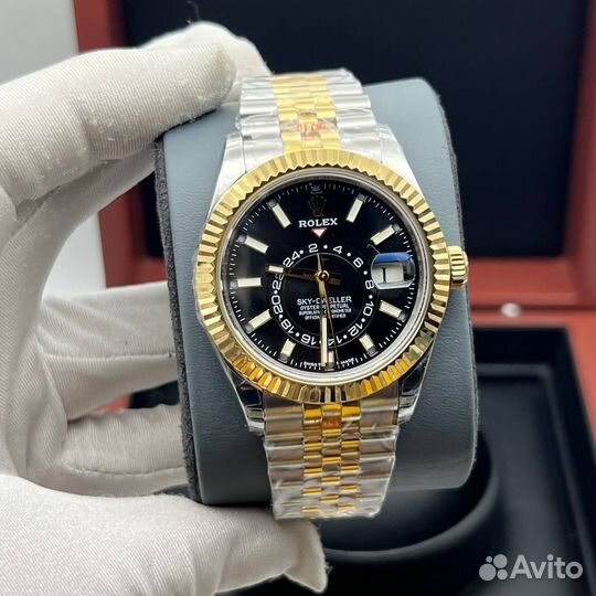 Rolex Sky Dweller gold часы