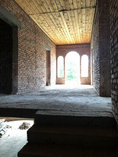 Дом 420 м² на участке 4,2 га