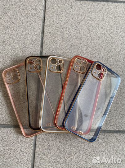 Чехлы для iPhone 13 на бульваре)