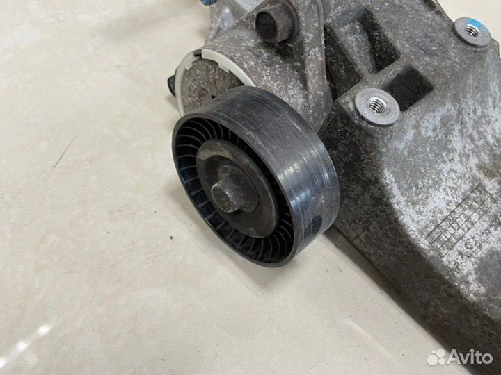 Кронштейн компрессора кондиционера Chevrolet