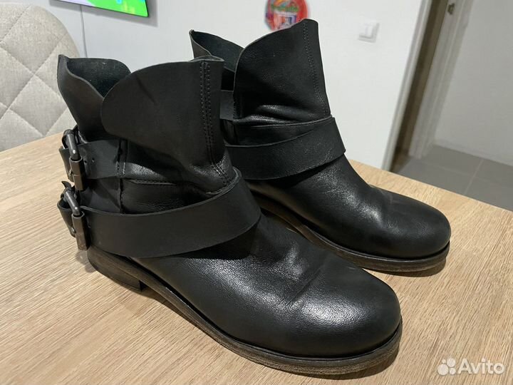 Женские ботинки VIC matie