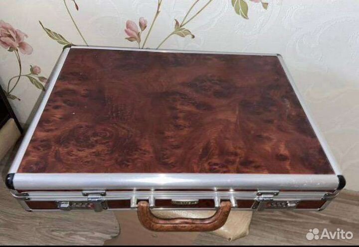 Набор столовых приборов