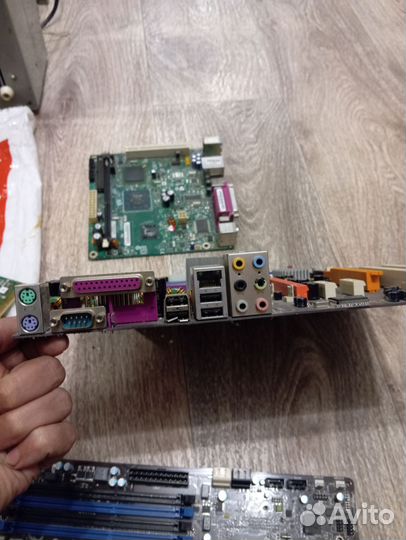 Материнская плата