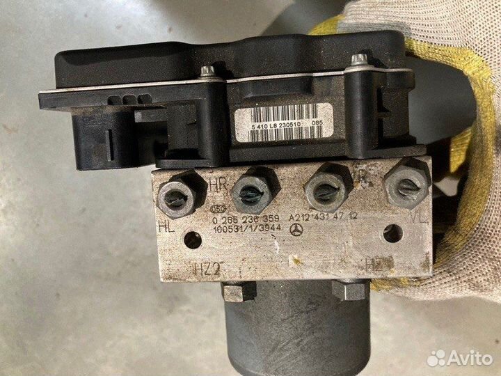 Блок abs Mercedes-Benz E-Class C207 271860 2010