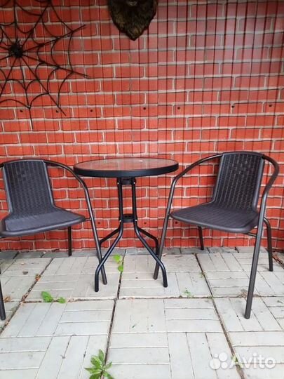 Замечательная мебель для сада новая