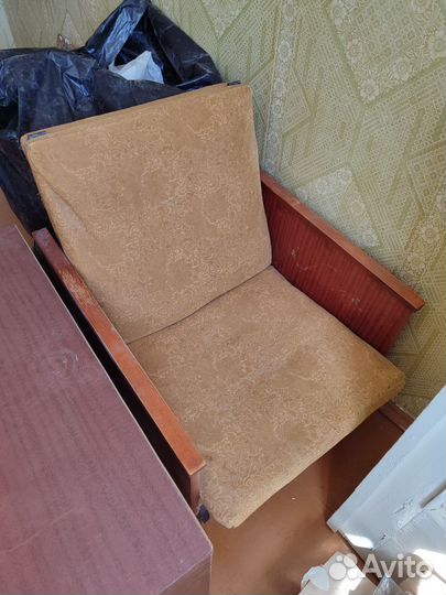 Отдам бесплатно мебель бу