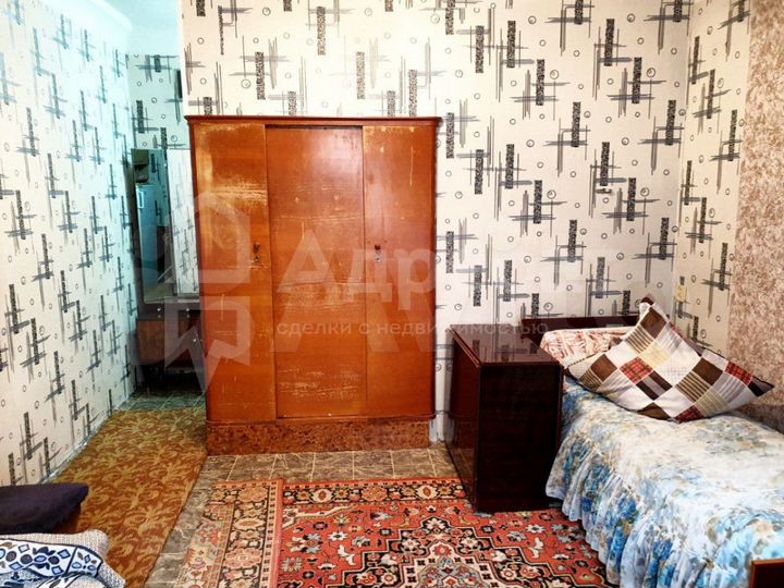 Комната 18 м² в 6-к., 2/5 эт.