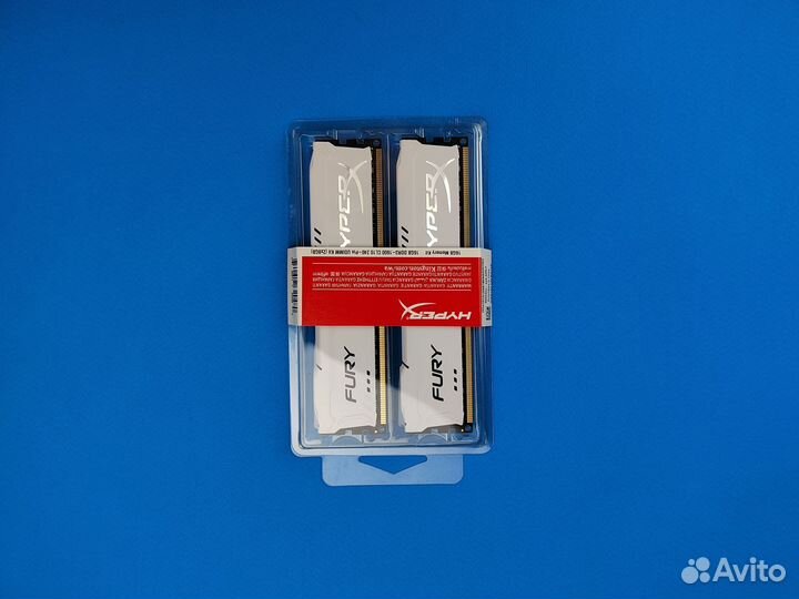 DDR3 8 / 16 GB 1600 Mhz HyperX Fury dimm white