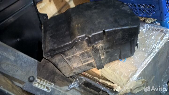 Корпус акб Форд Фокус 2 рестайлинг