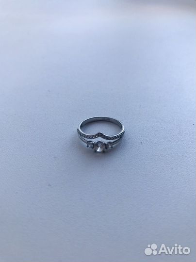 Серебренное кольцо женское