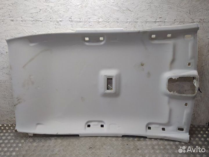 Б/У Потолок Требует чистки, вмятины, поломан