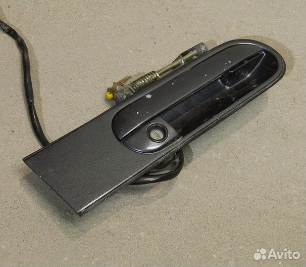 Ручка двери перед. правой наружная Maxima J30