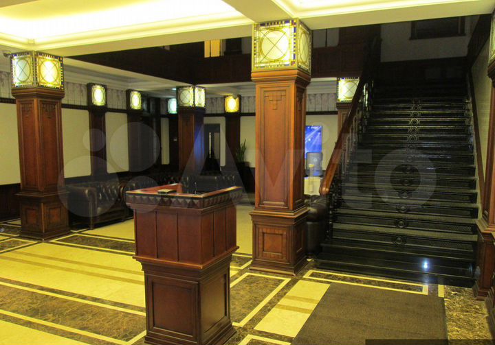 Представительский особняк класса А, 1556 м²