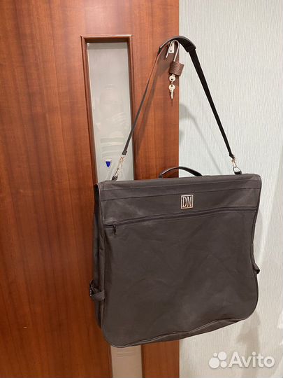 Чехол для перевозки костюмов(Кофр)