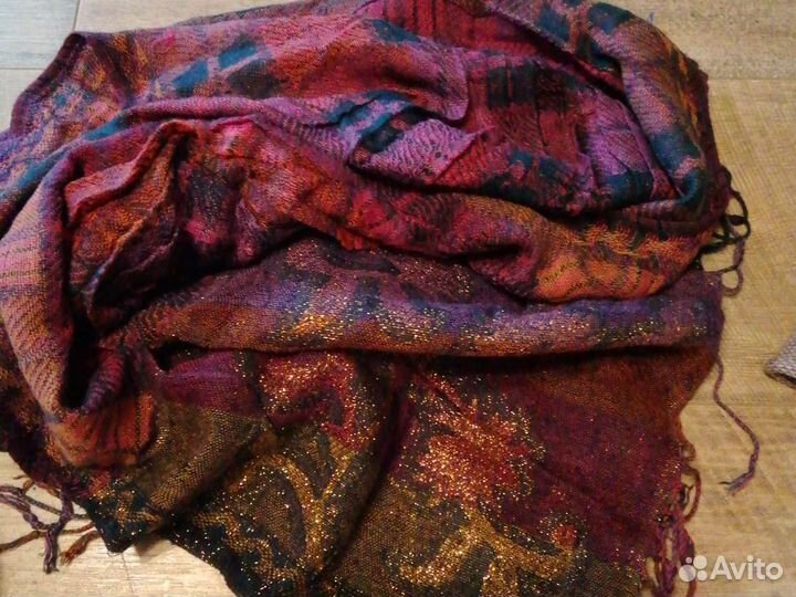 Шарфы, шапки, палантины H&M, Zara, Plastinina и др