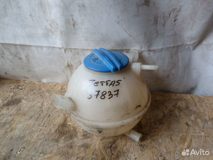 Бачок расширительный VW Jetta 2006-2011 (1K0121407