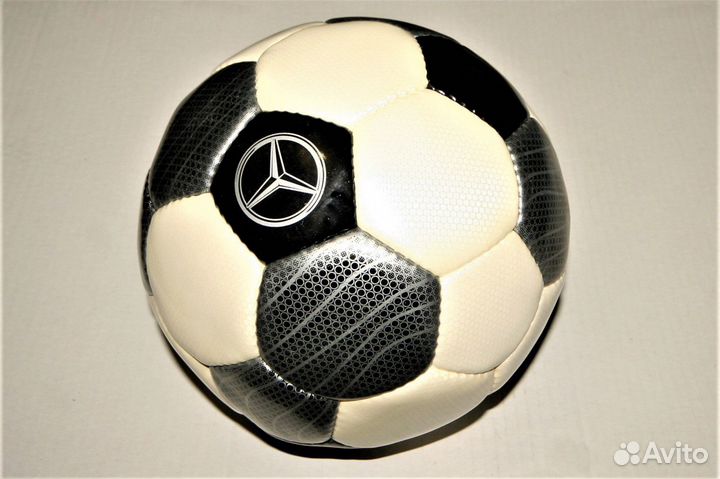 Mercedes-Benz. Новый футбольный мяч
