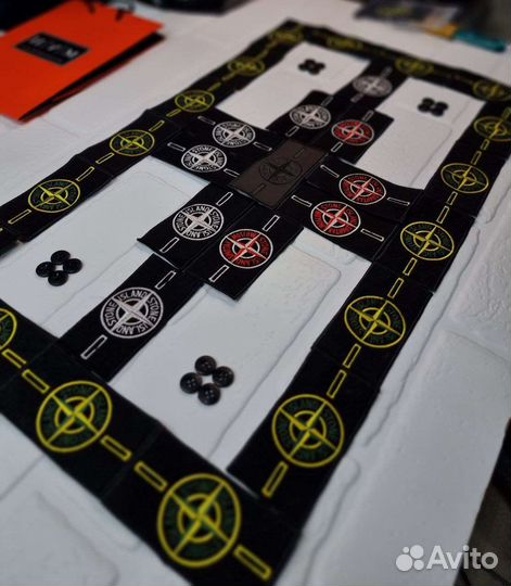 Патч Stone Island + 2 пуговицы