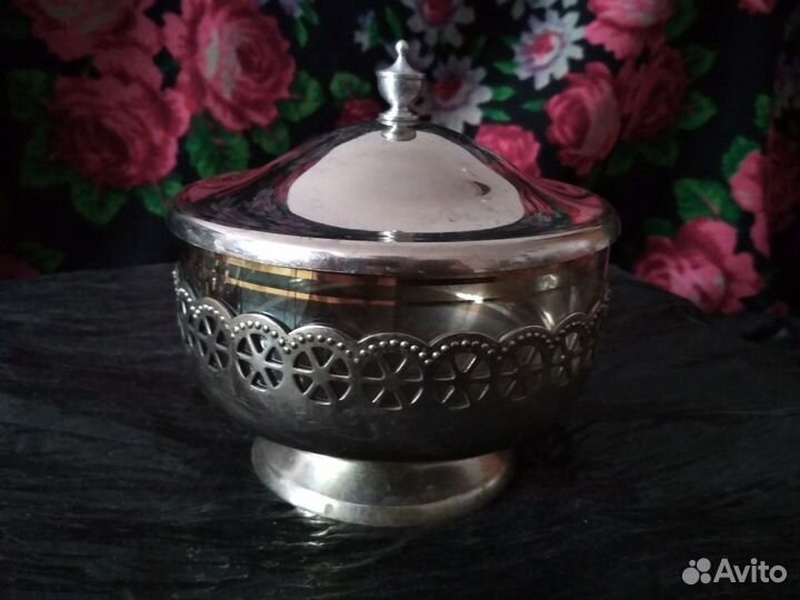 Конфетница из металла