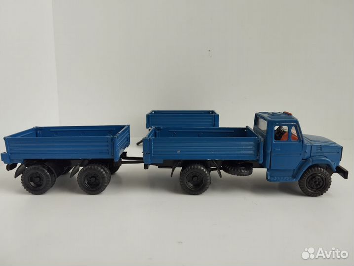 ЗИЛ-4331 с прицепом модель автомобиля 1:43 СССР