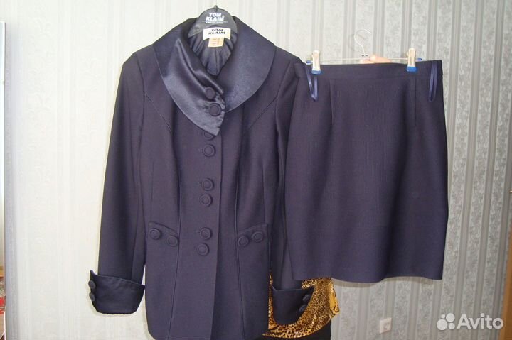 Костюм женский