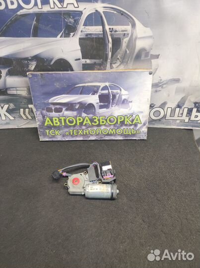 Моторчик люка Audi 100 C4