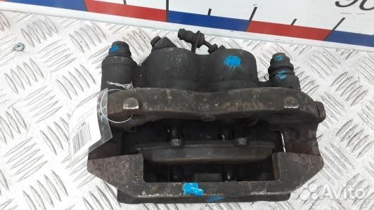 Суппорт тормозной передний левый renault master 2