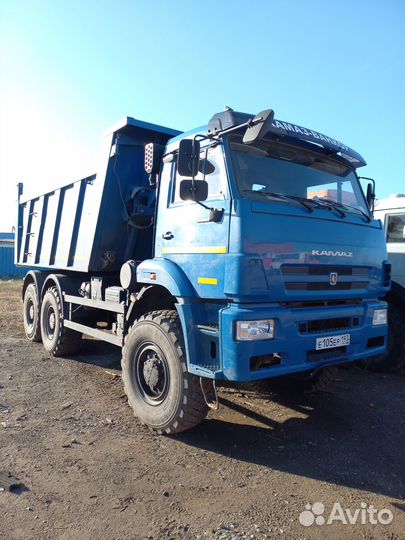 Водитель самосвала Камаз 6522R