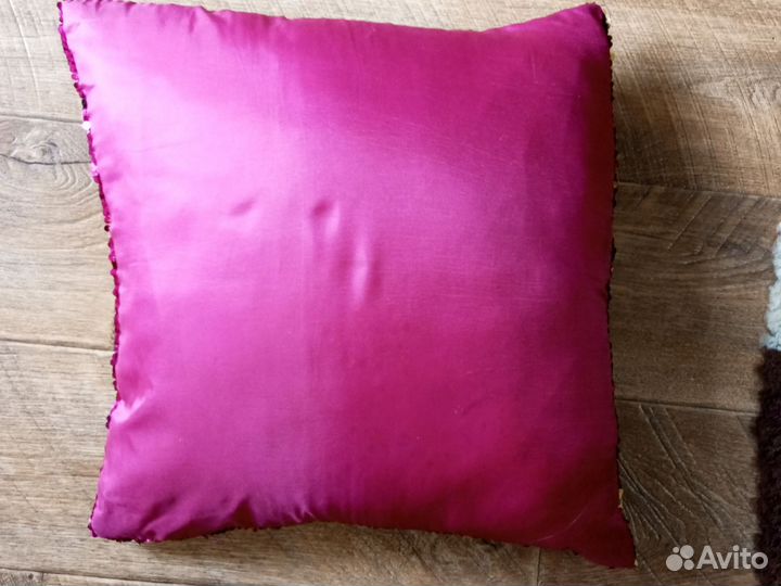Подушка красивая