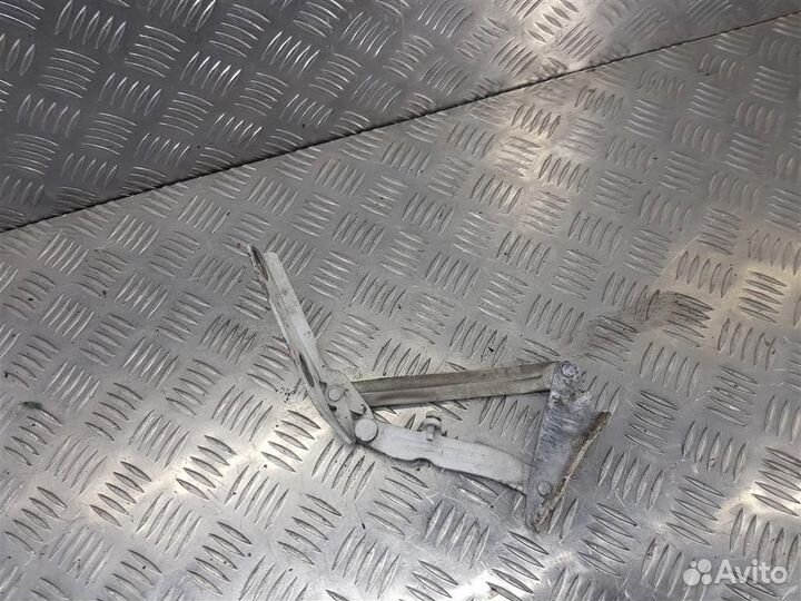 Петля капота левая Мерседес Спринтер
