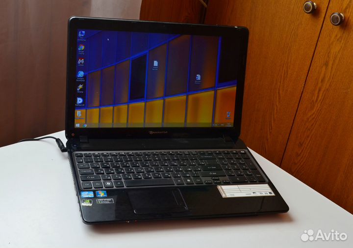 Ноутбук Packard Bell на Core i3 для работы и учебы