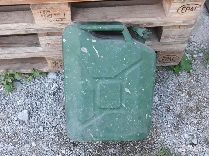 Канистра 20литров бу