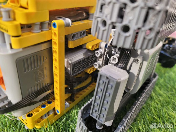 Lego 42006 полностью моторизированный