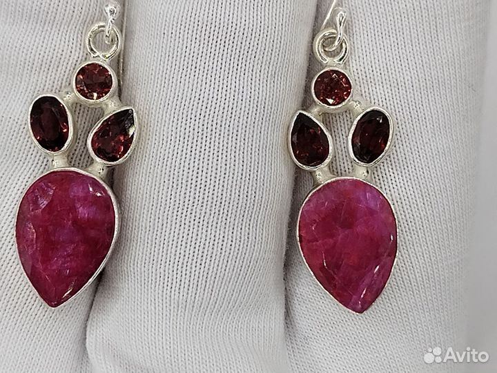 Серьги с рубинами и гранатом