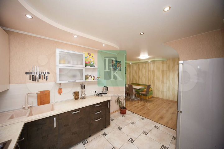3-к. квартира, 70,4 м², 2/5 эт.