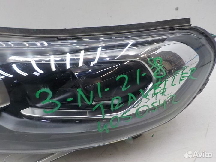 Фара левая Peugeot Traveller