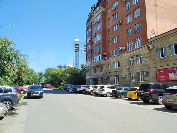 Продаётся спорт комплекс, 625 м²
