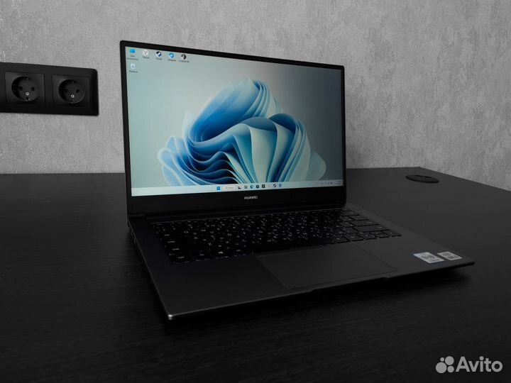 Huawei matebook D14 8/256gb i5