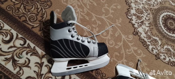 Коньки хоккейные larsen