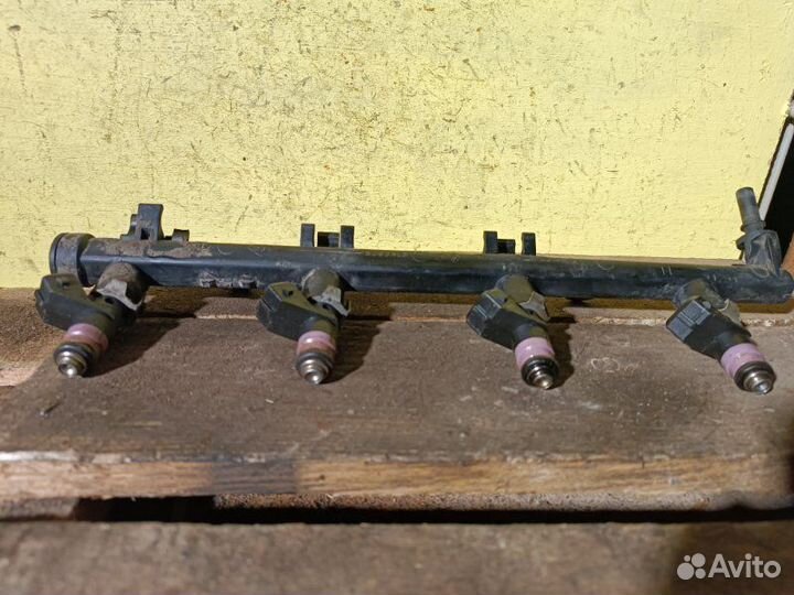 Топливные форсунки с рампой Renault Megane 2 седан