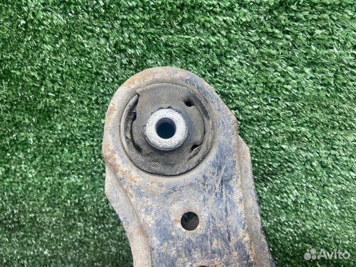 Рычаг нижний правый Skoda Octavia 1 A4