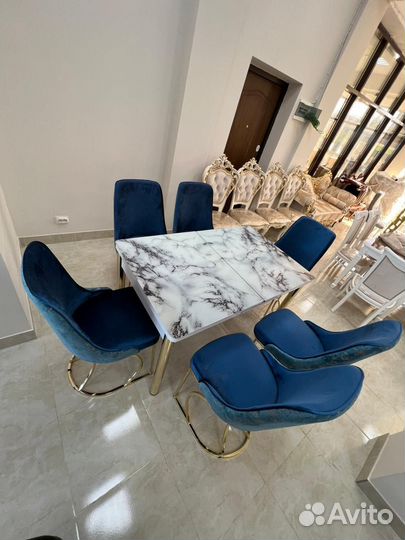 Столы и стулья