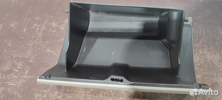 Бардачок Mazda CX-7