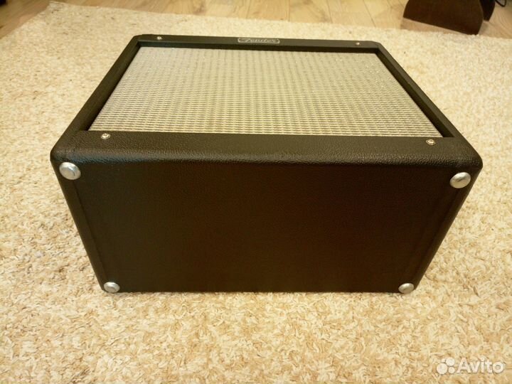 Fender Blues Junior III (корпус от комбоусилителя)