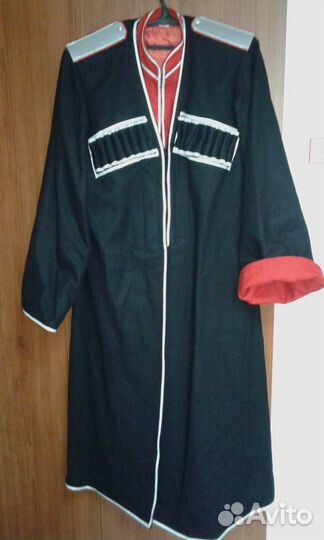 Продается особо парадная казачья форма (черкеска)
