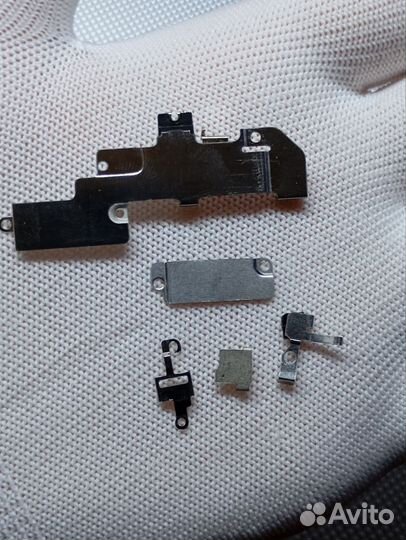 iPhone 4. Прижимные пластины. Оригинал