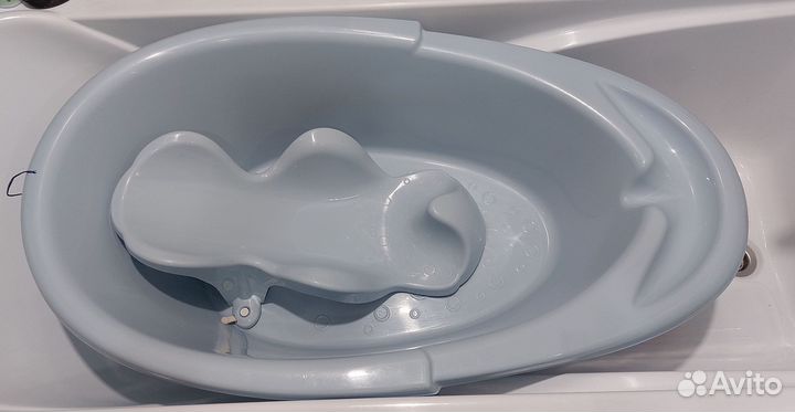 Детская ванночка для купания с подставкой