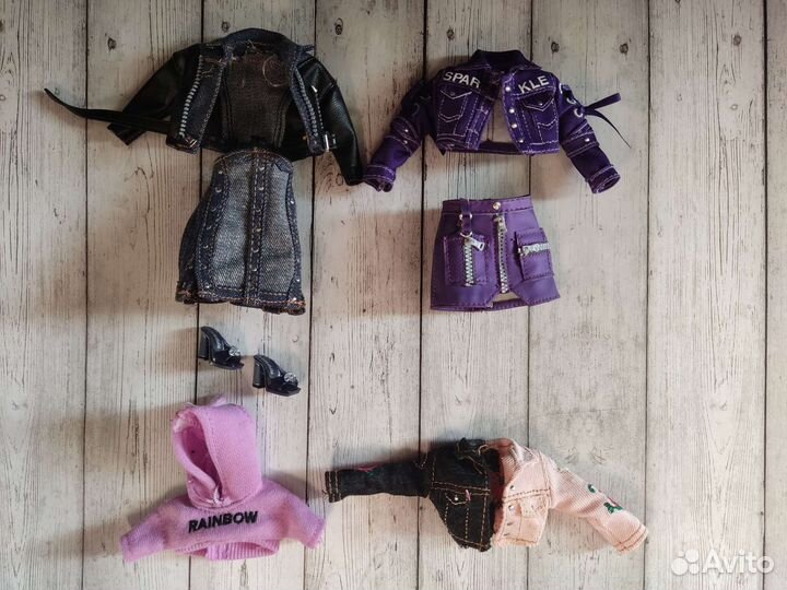 Одежда и аксессуары для кукол Rainbow high